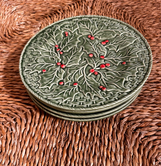 Pierre Deux Holly Dessert Plates with Mugs